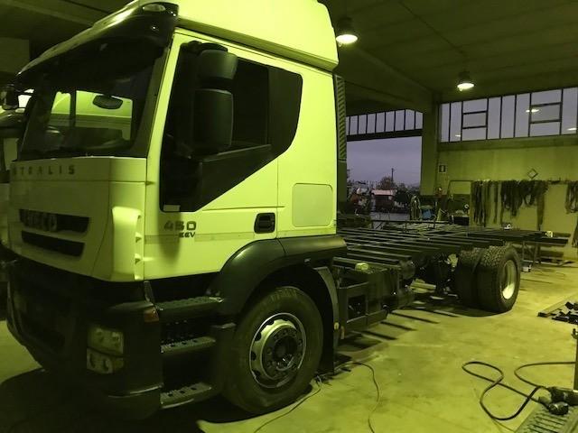 Ciężarówka Iveco Stralis AD 190 S 45