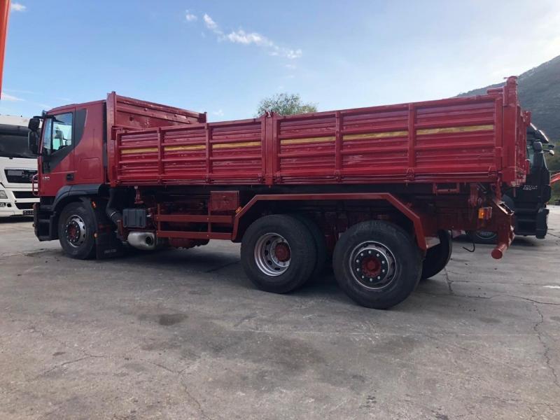 Camião Iveco Stralis 260 S 42