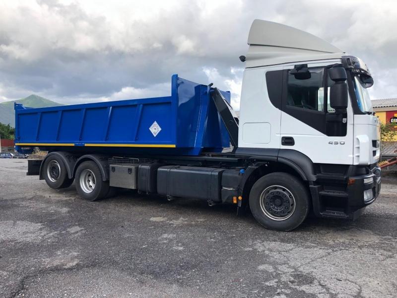 Camião Iveco Stralis 260 S 45