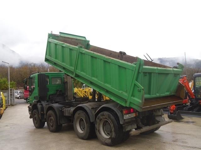 Camião Iveco Trakker 410 EEV