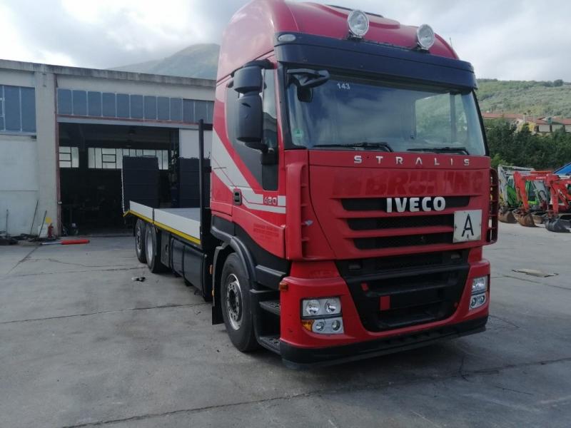 Ciężarówka Iveco Stralis 260 S 42