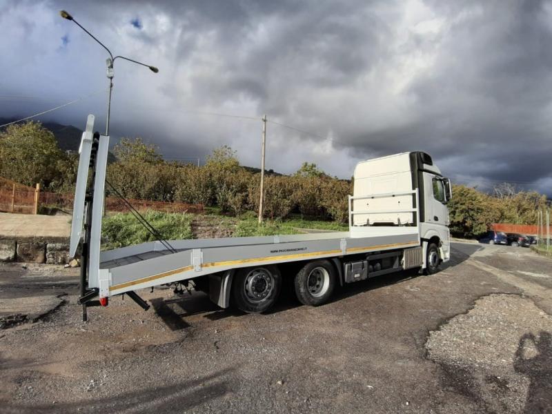 Camion Mercedes Actros 2542