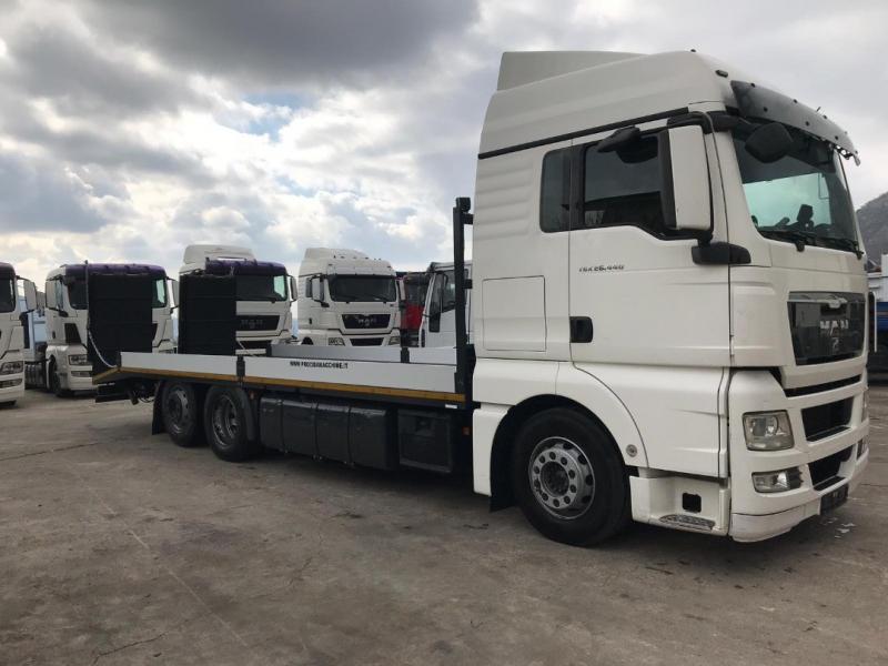 Truck MAN TGX 26.440