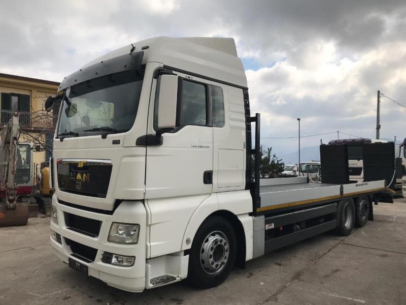 Truck MAN TGX 26.440