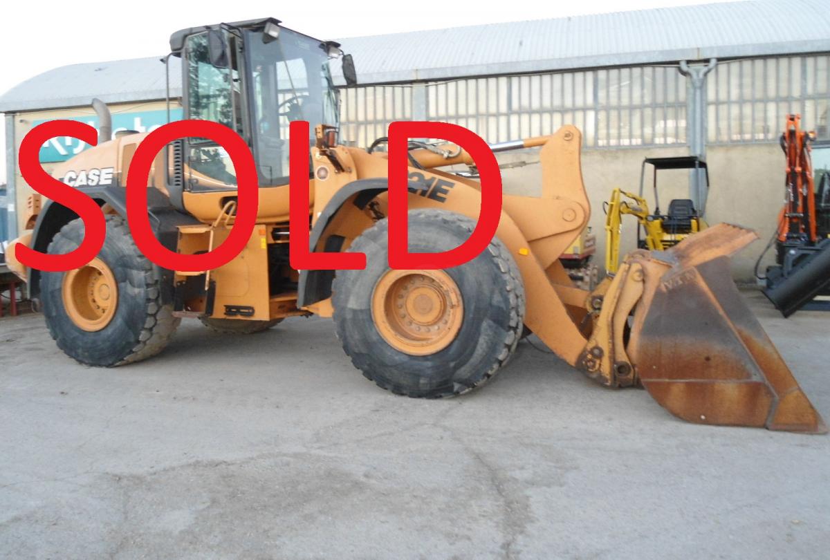 Case 821E