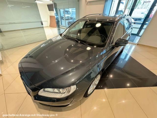Photo Volvo V70 V70 Kombi Summum D5 Automatik*Leder*Navi*Shd*Pdc image 18/20