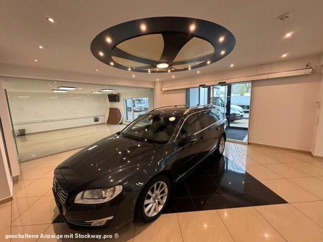 Photo Volvo V70 V70 Kombi Summum D5 Automatik*Leder*Navi*Shd*Pdc image 4/20