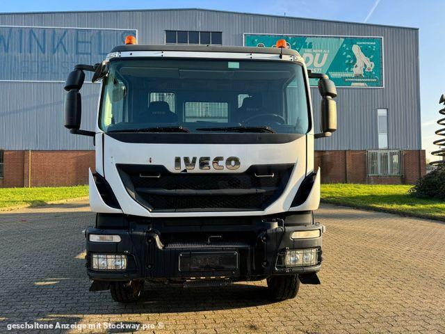 Photo Iveco Trakker AD 260 Fassi F135a image 2/20
