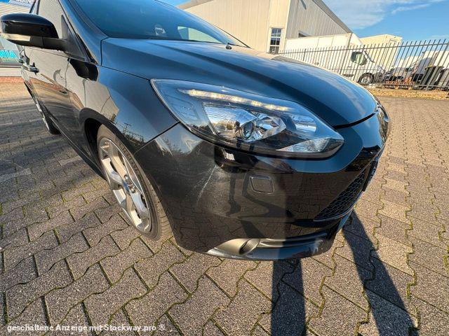 Photo Ford Focus Lim. ST *Leder*Schiebedach*Recaro*JBL* image 4/27