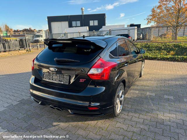 Photo Ford Focus Lim. ST *Leder*Schiebedach*Recaro*JBL* image 9/27