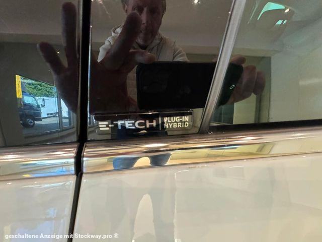 Photo Renault Megane E-TECH image 16/20