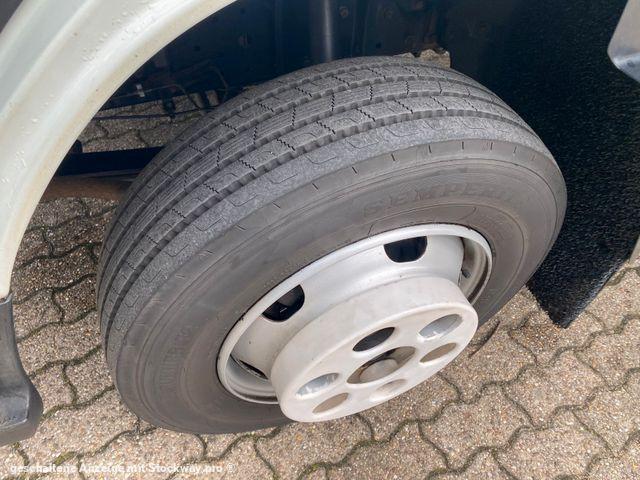 Photo Fuso Canter 9C18 Koffer mit Ladebordwand image 18/19