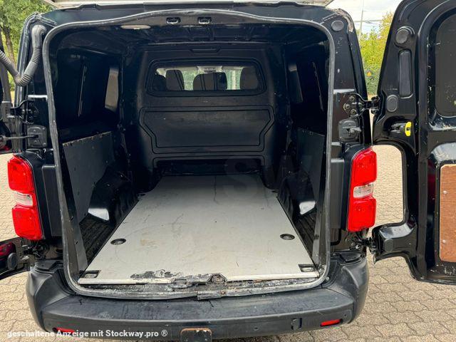 Photo Opel Vivaro Kasten Edition L Doppelkabine *Navi*Ahk* image 14/20