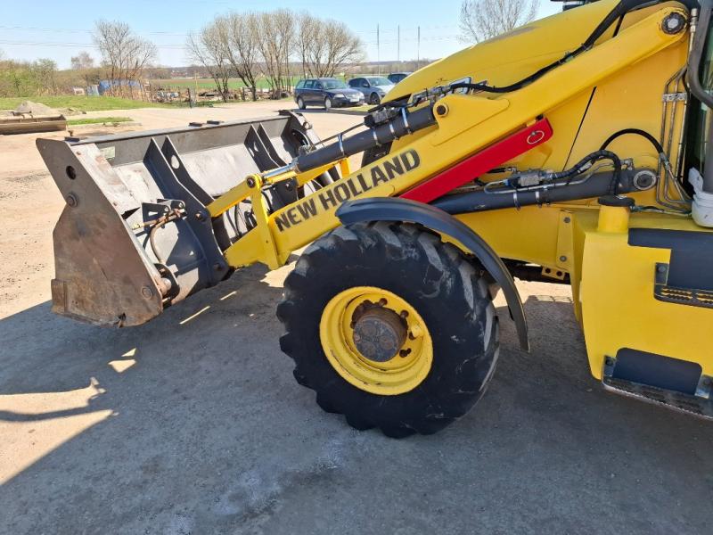 Koparko-ładowarka New Holland B 110 B