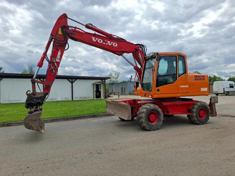 Pelle Volvo EW140 C