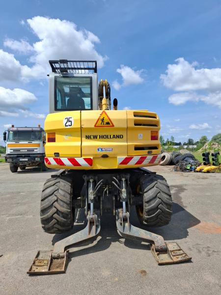 Pelle New Holland MH 2.6
