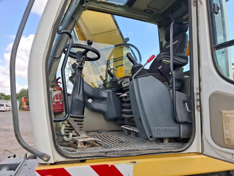 Pelle Liebherr A314 Litronic
