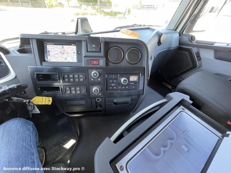 Photo Renault T-Series  image 8/11