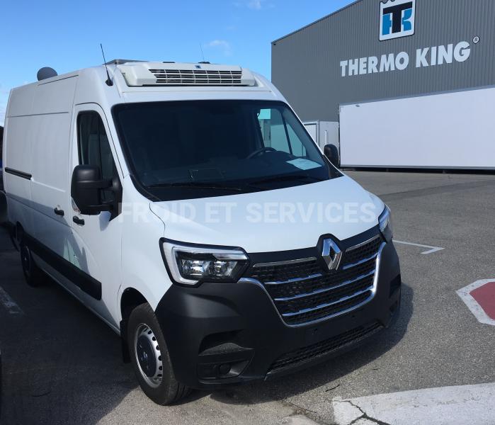 Transporter/LKW  Renault Nouveau Master RED