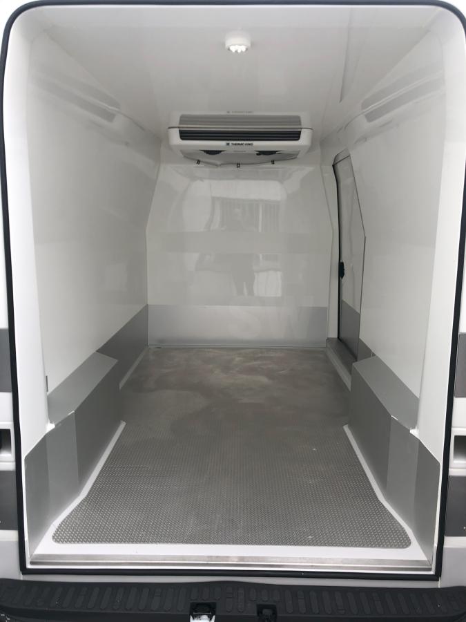Carrinha comercial Nissan Interstar L2H2 150