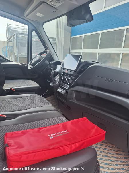 Photo Iveco Daily 35C18 image 5/7