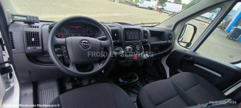 Photo Opel Movano 2.5 CDTI 145 image 3/4