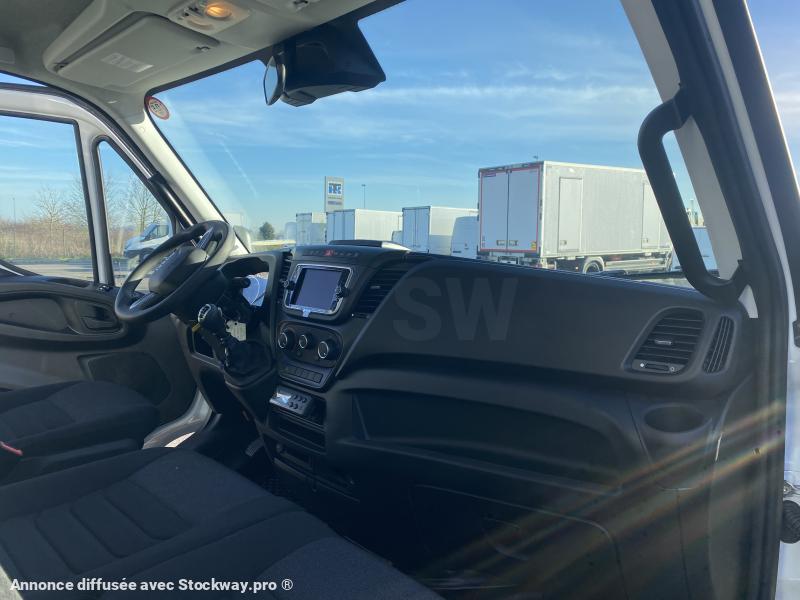 Photo Iveco Daily 35C16 image 5/5