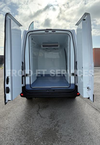 Utilitaire Renault Master L2H2 2.5 DCI