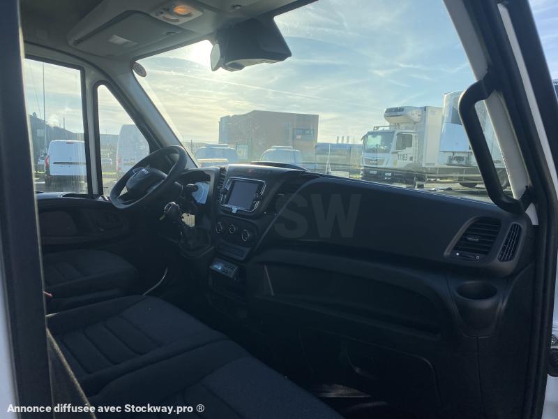 Photo Iveco Daily 35C16 image 4/4