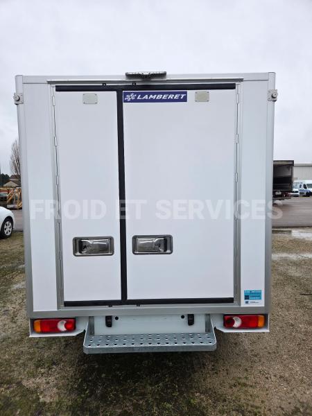 samochód dostawczy Renault Trafic