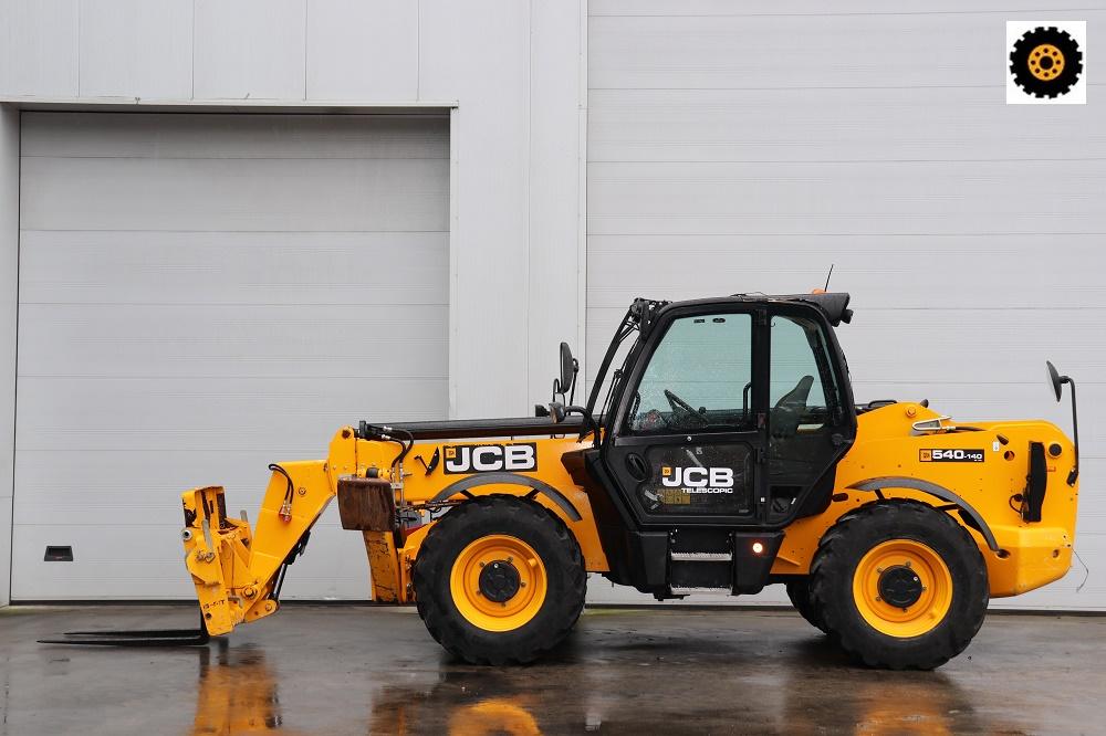 Empilhador braço telescópico  Jcb 540-140