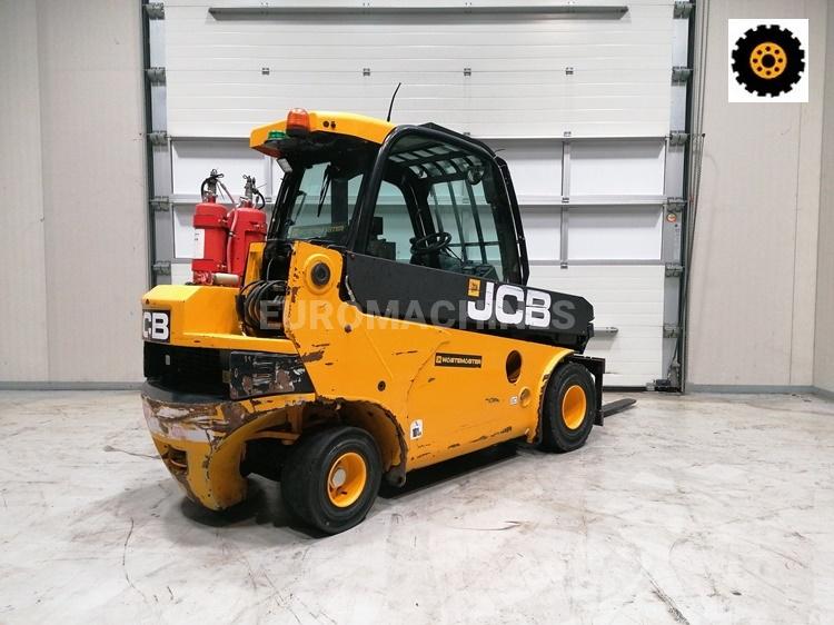 Empilhador braço telescópico  Jcb TLT35D 2WD