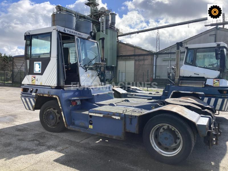 Tracteur de manutention Terberg TT222