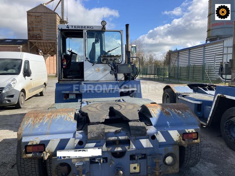 Tracteur de manutention Terberg TT222