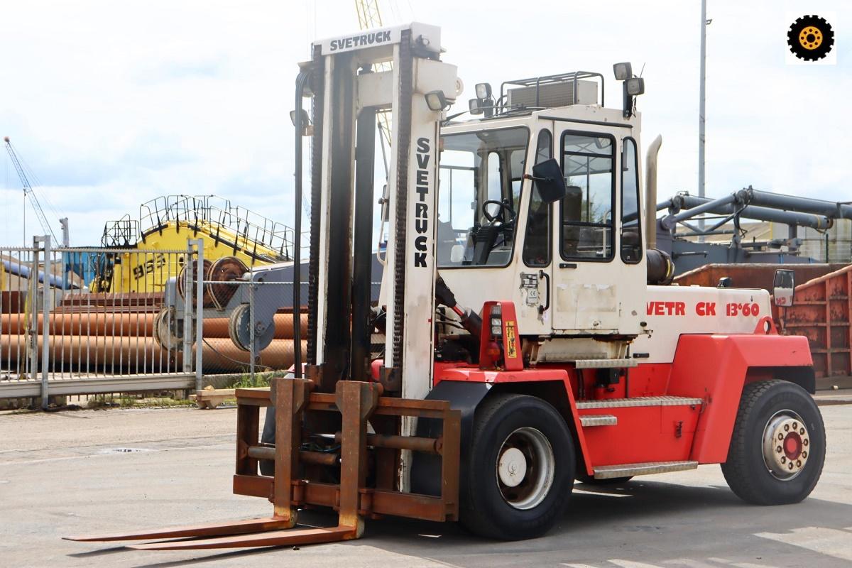 Carretilla elevadora gran tonelaje Svetruck 13.660-35