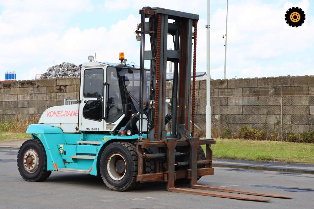 Heavy forklift SMV 12-600B