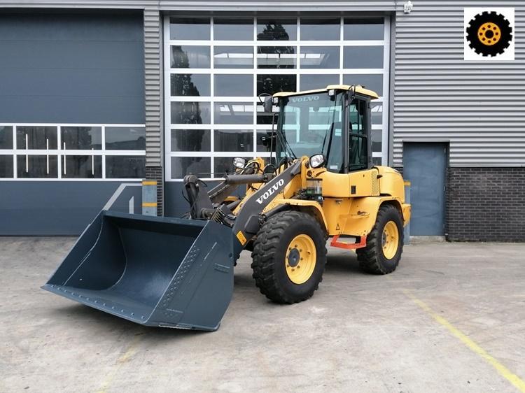 Chargeuse Volvo L30G