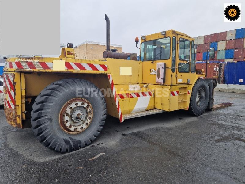 Chariot élévateur gros tonnage Kalmar DCB32 RoRo