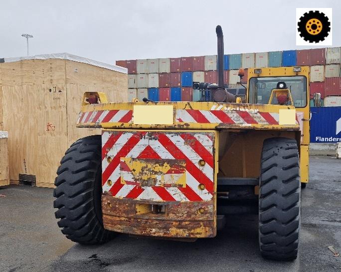 Chariot élévateur gros tonnage Kalmar DCB32 RoRo