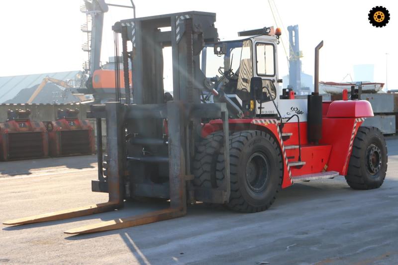 Chariot élévateur gros tonnage SMV 28-1200B