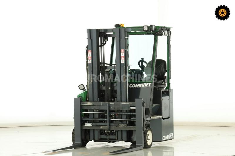 Chariot multidirectionnel Combilift CB-3000
