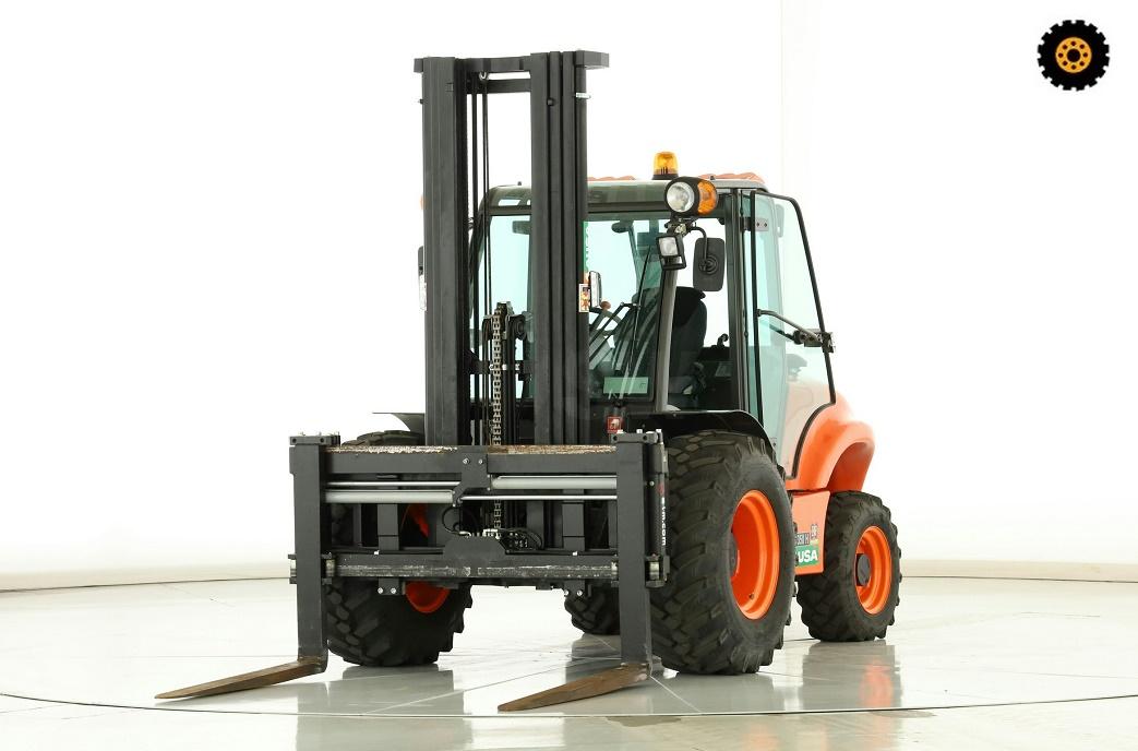 Chariot tout-terrain Ausa C-350-HX-4