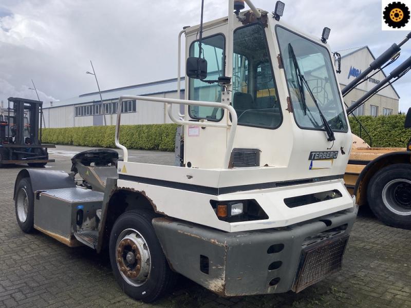 Handling tractor Terberg YT222
