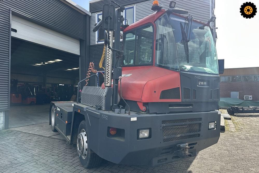 Handling tractor Kalmar TRL618i