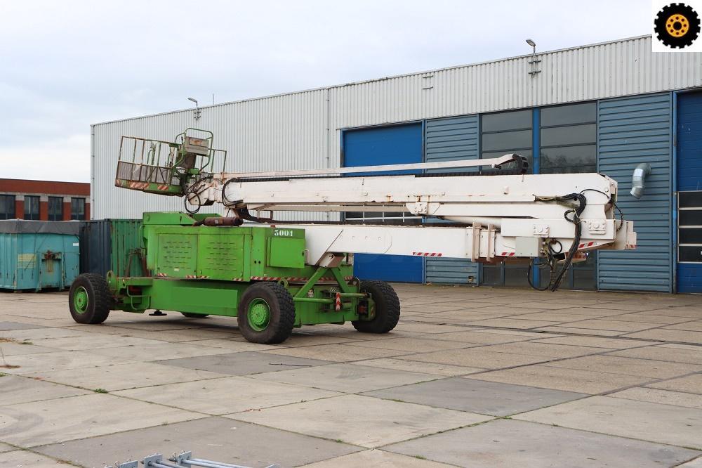 Aerial platform JLG 150HAX