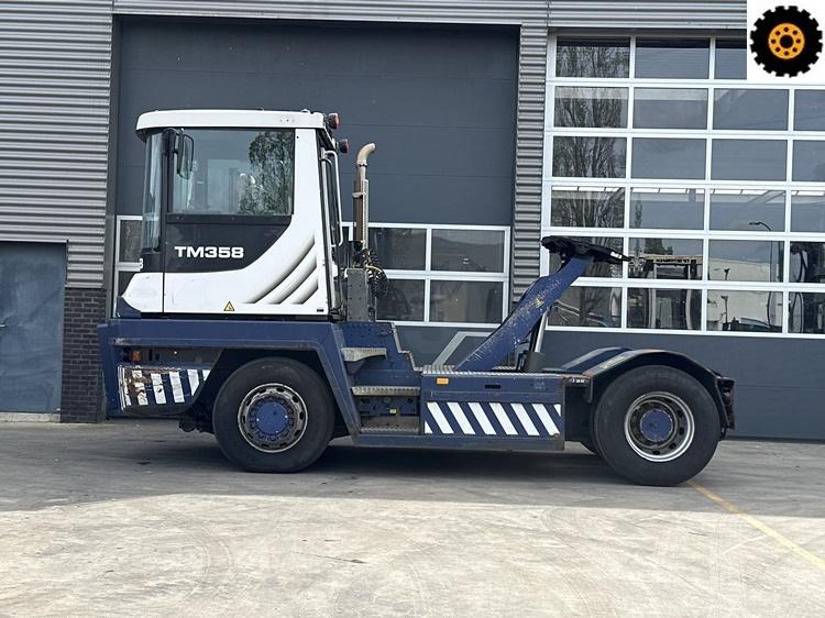 Tracteur de manutention Terberg RT283