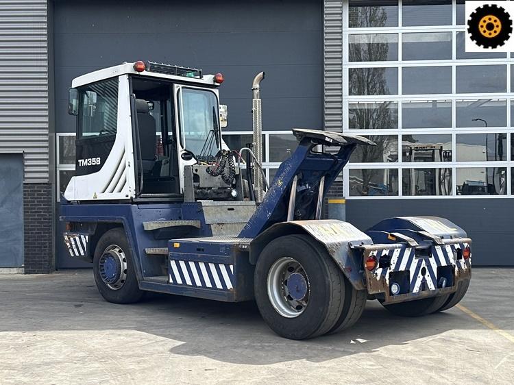 Tracteur de manutention Terberg RT283