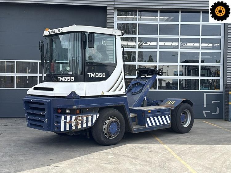 Tracteur de manutention Terberg RT283