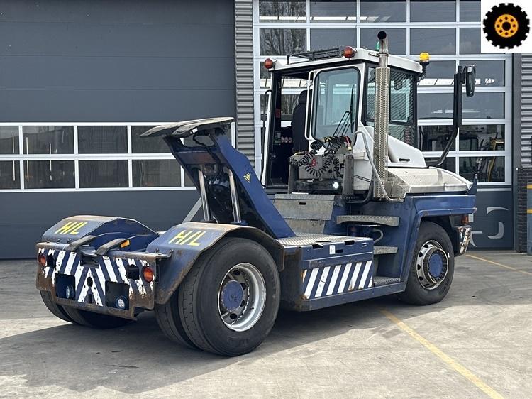 Tracteur de manutention Terberg RT283