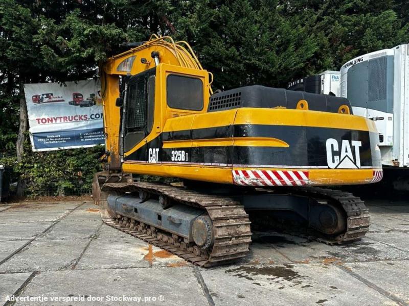 Caterpillar 325BL Excavator with hammerline 